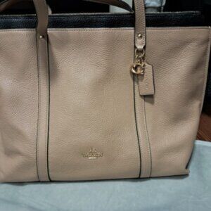 COACH MAY TOTE IN TAUPE LEATHER RETIAL $428